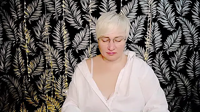 Olivia playful online show from 10, 5, 2026
