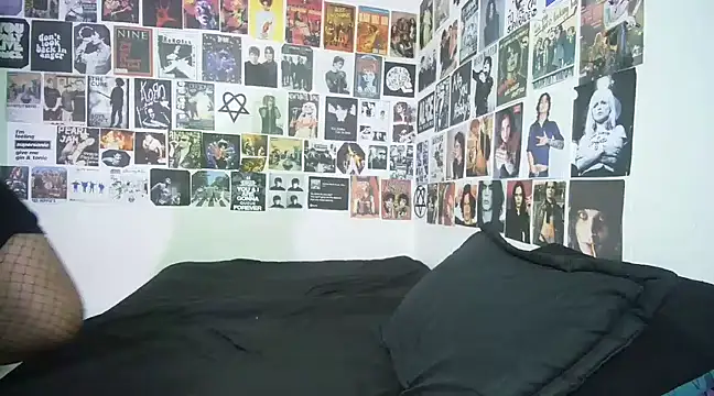 Snapshot of BonnieStardust chatting on 2, 3, 2025 BonnieStardust online show from 2, 3, 2025