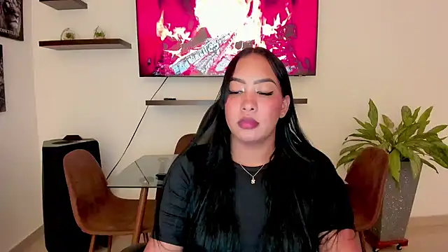 brunetenikole02 online show from 13, 9, 2025