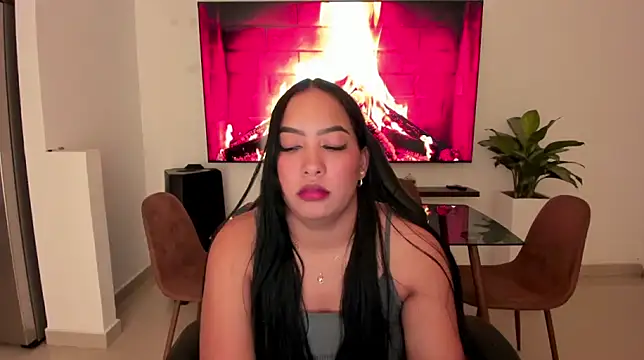 brunetenikole02 online show from 24, 2, 2026