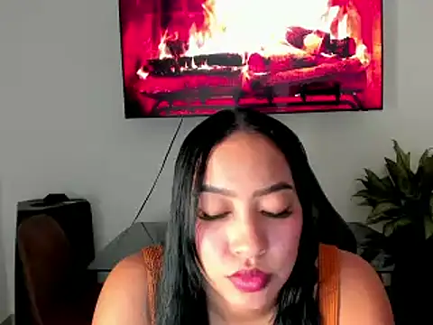 brunetenikole02 online show from 1, 3, 2025