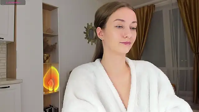 Kelly Summers online show from 4, 2, 2025