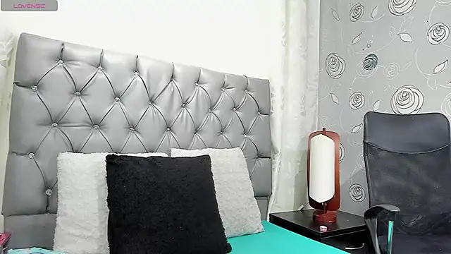 luna evaa online show from 4, 10, 2025