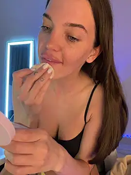 julia fly online show from 7, 4, 2026