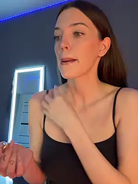 julia fly online show from 16, 3, 2025