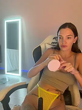 Snapshot of julia_fly chatting on 16, 6, 2026 julia fly online show from 16, 6, 2026