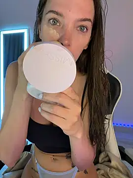 julia fly online show from 21, 5, 2026