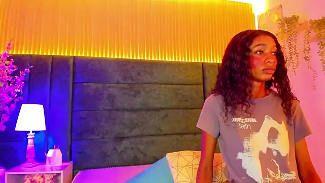 AntonellaaHot online show from 20, 3, 2025