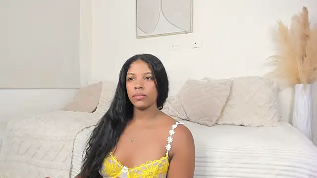 Snapshot of ZOEGARNER01 chatting on 27, 5, 2026 ZOEGARNER01 online show from 27, 5, 2026