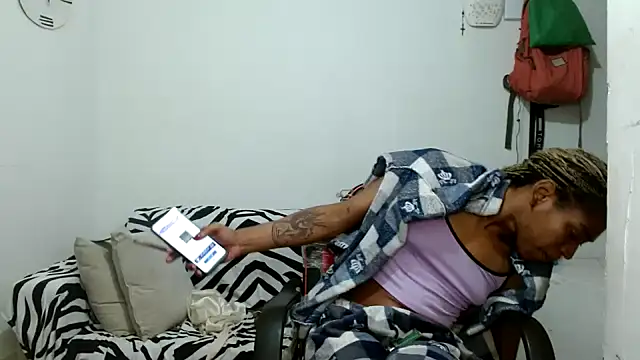 Snapshot of angelamarie1 chatting on 13, 1, 2026 angelamarie1 online show from 13, 1, 2026