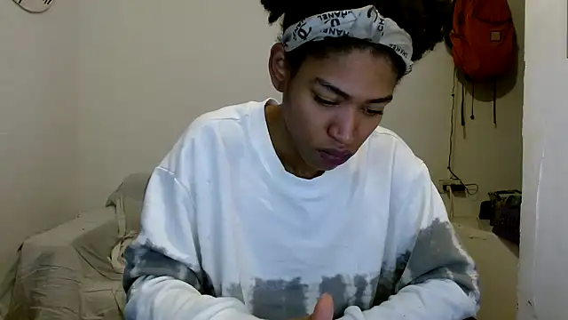 angelamarie1 online show from 3, 10, 2025