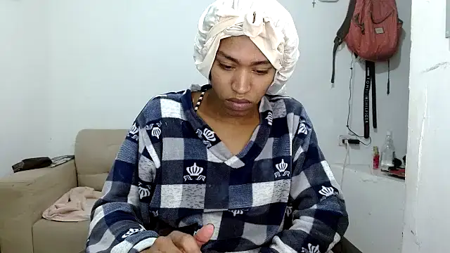 Snapshot of angelamarie1 chatting on 4, 12, 2025 angelamarie1 online show from 4, 12, 2025