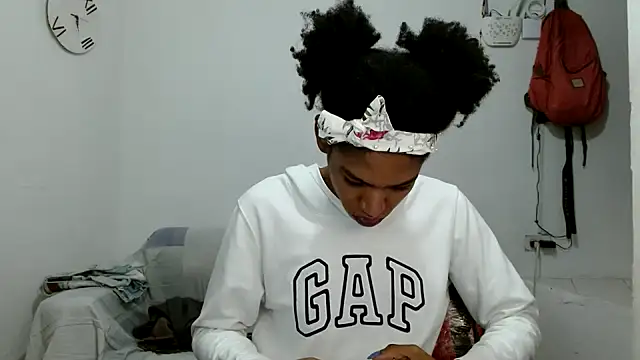 angelamarie1 online show from 6, 11, 2025