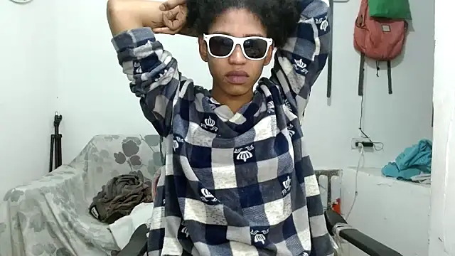 angelamarie1 online show from 10, 9, 2025