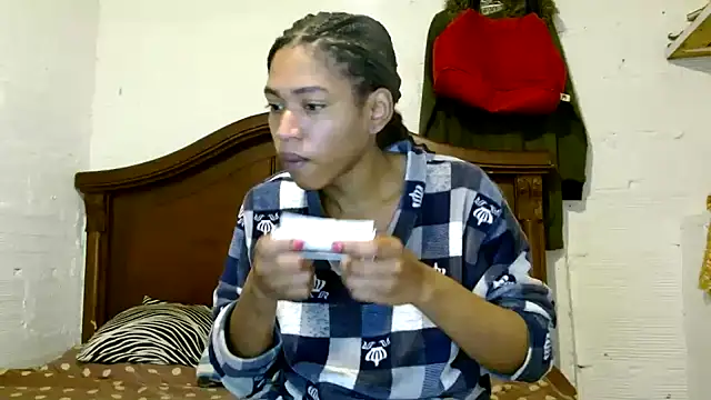 angelamarie1 online show from 13, 4, 2026