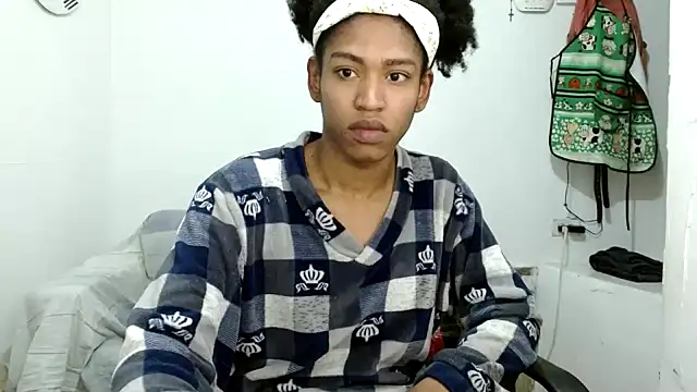 angelamarie1 online show from 5, 11, 2025