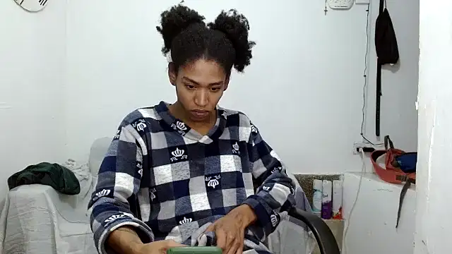 angelamarie1 online show from 13, 10, 2025