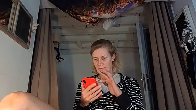 Snapshot of Lola_Belgium chatting on 30, 6, 2026 Lola Belgium online show from 30, 6, 2026