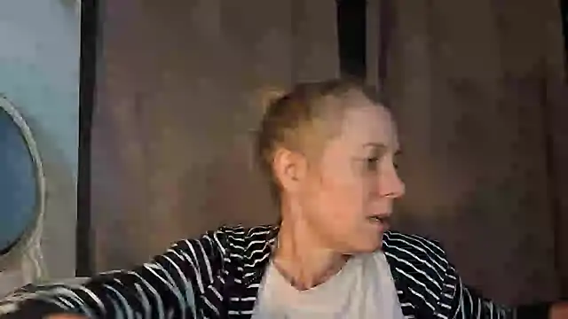 Snapshot of Lola_Belgium chatting on 29, 6, 2026 Lola Belgium online show from 29, 6, 2026