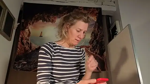 Snapshot of Lola_Belgium chatting on 4, 6, 2026 Lola Belgium online show from 4, 6, 2026
