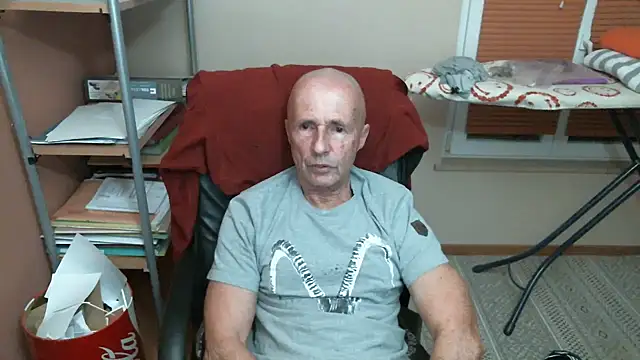 Snapshot of olibrius71 chatting on 13, 2, 2026 olibrius71 online show from 13, 2, 2026