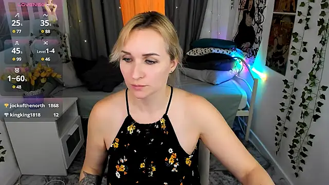 Karinella x online show from 3, 3, 2025