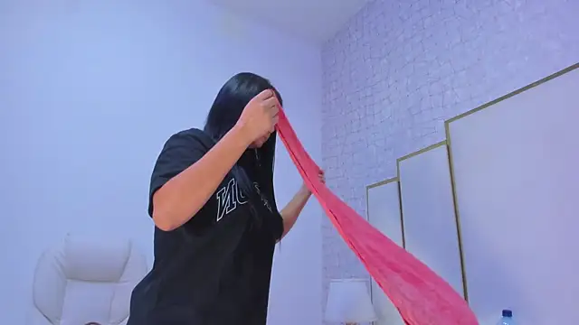 paola rodriguez online show from 2, 12, 2025