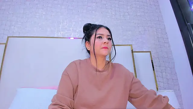 Snapshot of paola_rodriguez chatting on 28, 9, 2025 paola rodriguez online show from 28, 9, 2025