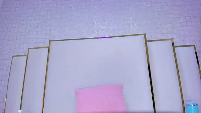 Snapshot of paola_rodriguez chatting on 3, 10, 2025 paola rodriguez online show from 3, 10, 2025