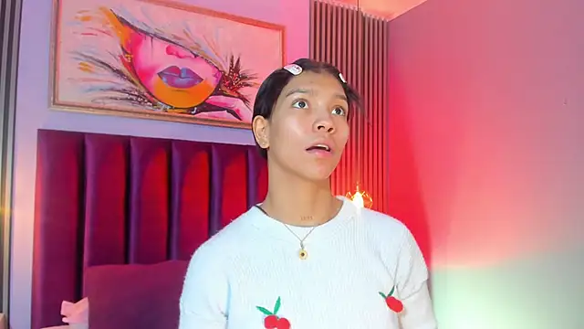 Snapshot of LauraAristizabal chatting on 16, 11, 2025 LauraAristizabal online show from 16, 11, 2025