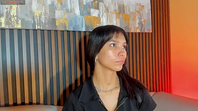 LauraAristizabal online show from 18, 12, 2025