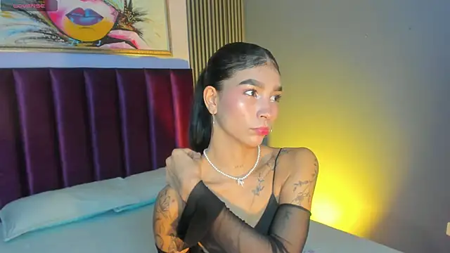 LauraAristizabal online show from 3, 5, 2026