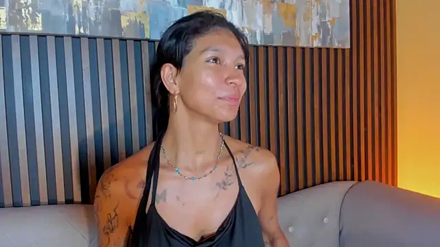 LauraAristizabal online show from 4, 2, 2026