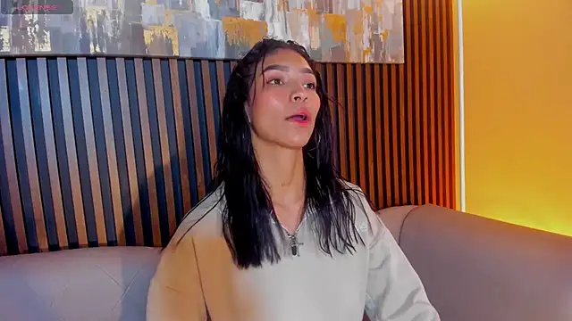 LauraAristizabal online show from 17, 3, 2026