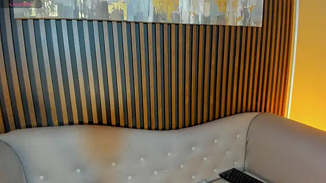 LauraAristizabal online show from 19, 3, 2026