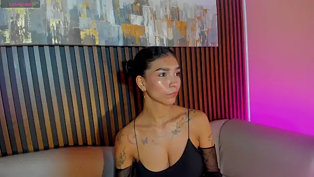 LauraAristizabal online show from 21, 3, 2026