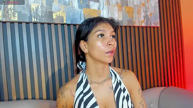 LauraAristizabal online show from 5, 12, 2025