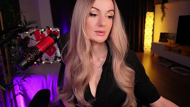 ShyNdWild online show from 23, 2, 2025