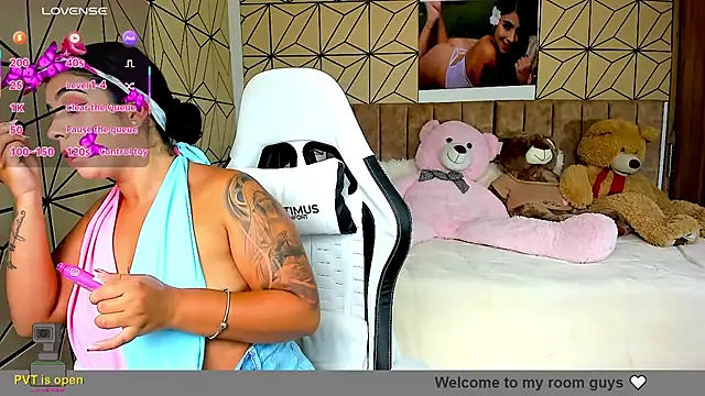 vane lopez  online show from 8, 11, 2025