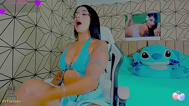 vane lopez  online show from 18, 3, 2026