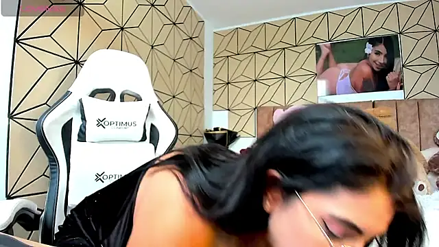 vane lopez  online show from 13, 11, 2025