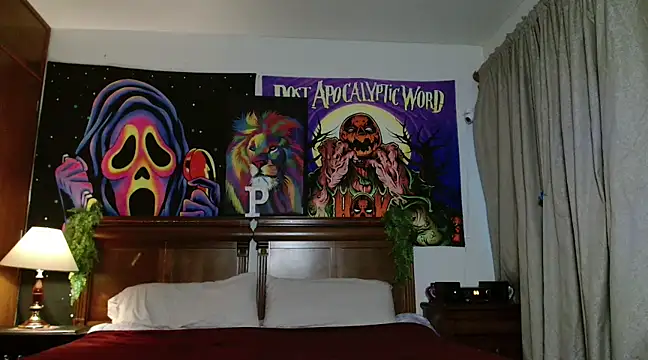 Snapshot of MINI_Petite chatting on 19, 2, 2025 MINI Petite online show from 19, 2, 2025