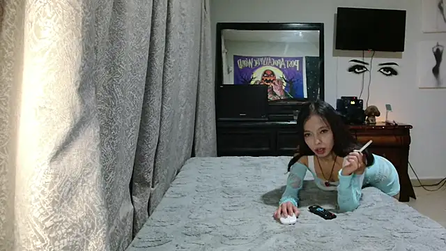 Snapshot of MINI_Petite chatting on 11, 10, 2025 MINI Petite online show from 11, 10, 2025