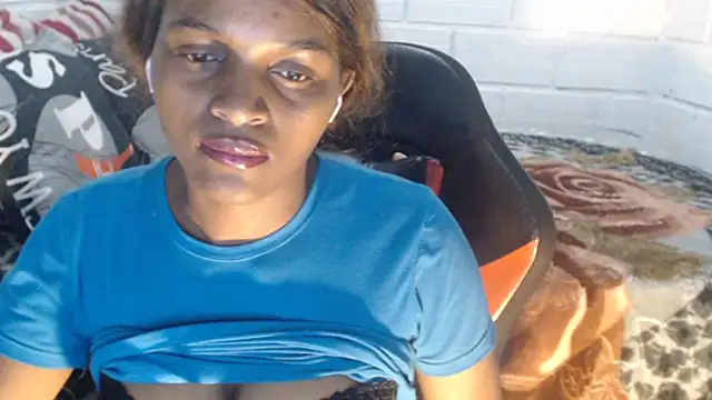 Snapshot of sexyjustin202 chatting on 11, 6, 2026 sexyjustin202 online show from 11, 6, 2026