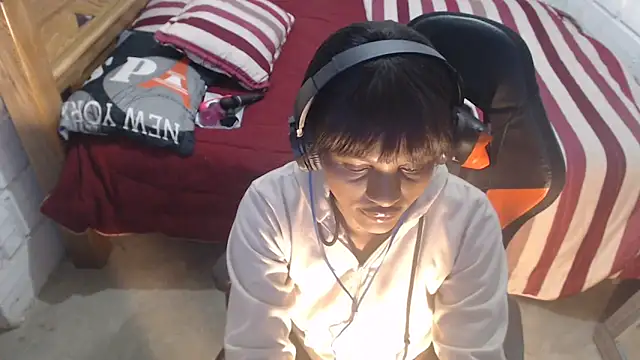 sexyjustin202 online show from 12, 10, 2025