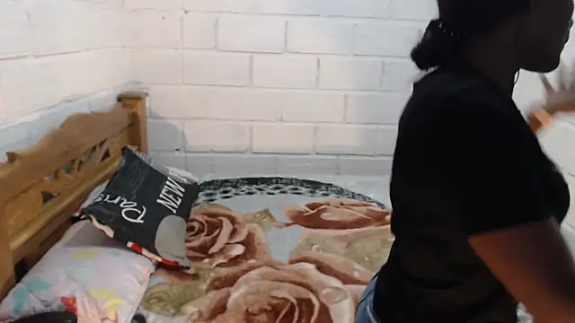 sexyjustin202 online show from 15, 12, 2025