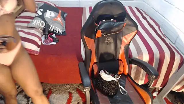 sexyjustin202 online show from 1, 11, 2025