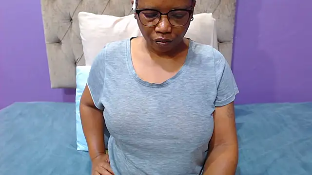 PeachAss4UU online show from 5, 5, 2026