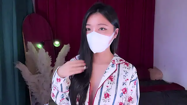 alaia-EDP online show from 2, 12, 2025