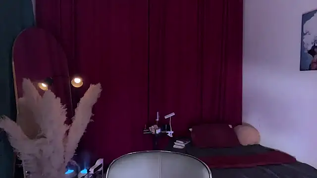 Snapshot of alaia-EDP chatting on 19, 11, 2025 alaia-EDP online show from 19, 11, 2025